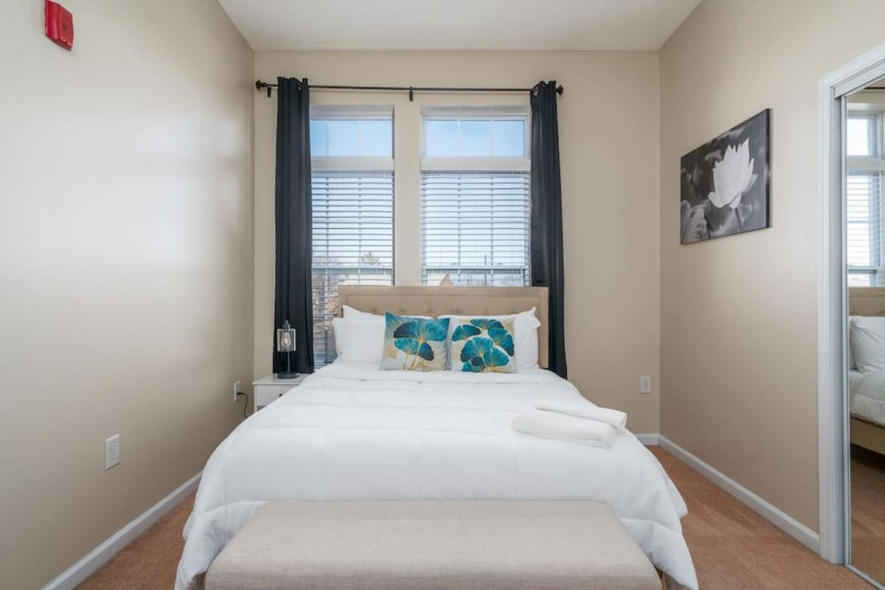 Private Bedroom Downtown Indy - Shared Indianapolis Ngoại thất bức ảnh